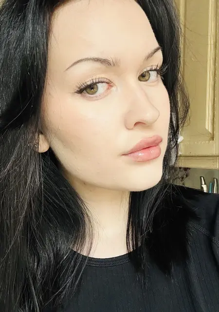 Полина из Вены, ищу на сайте знакомства на одну ночь