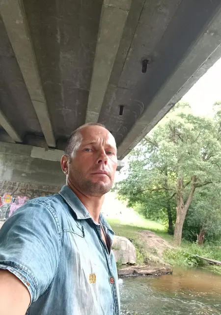 Я Дима Дима, 46, из Гродно, ищу знакомство для приятного времяпровождения