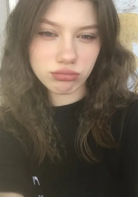 Евгения з Кам'янського, шукаю на сайті знайомства без зобов'язань