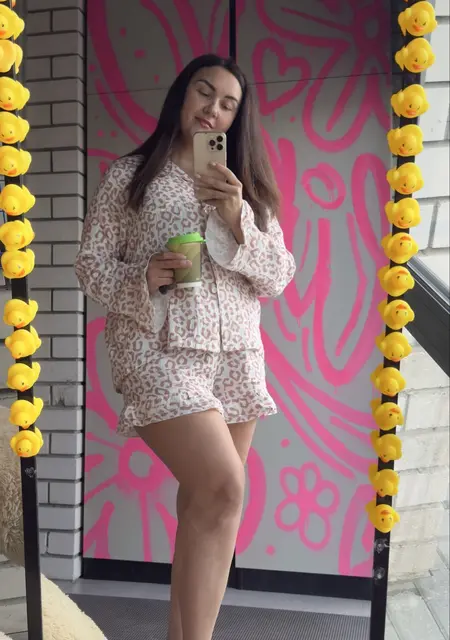 Я Дарина, 40, из Канберры, ищу знакомства без обязательств