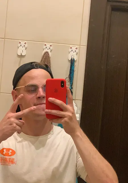 Сергій из Львова, ищу на сайте общение