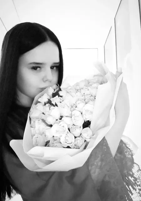 Я Катя, 23 років, знайомлюсь для вірт у Харків