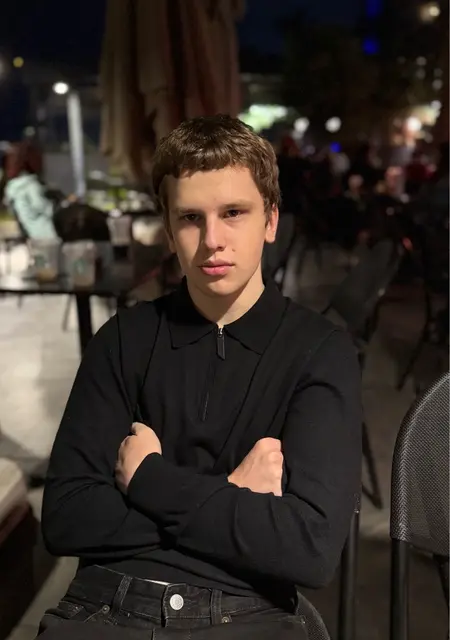 Я Паша, 19, из Стамбула, ищу знакомство для вирта