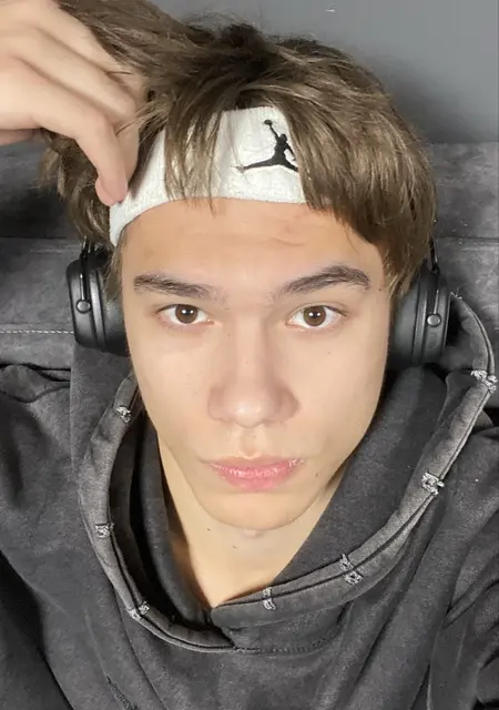 Дима из Минска, ищу на сайте знакомства без обязательств