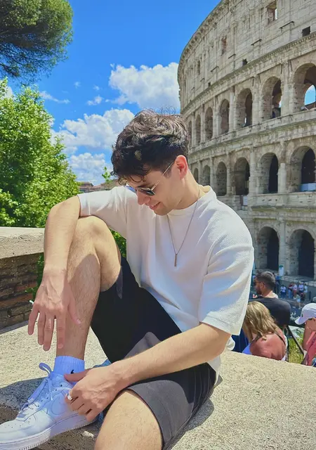 Nick из Безон, мне 25, познакомлюсь для вирта