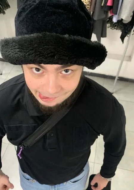 Даня из Чернигова, ищу на сайте знакомства на одну ночь