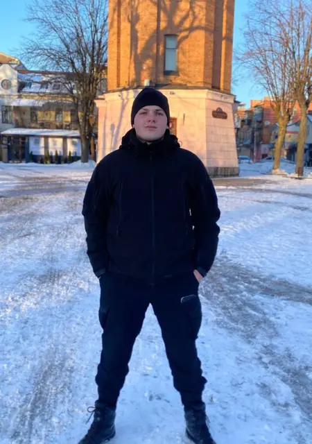 Влад из Чернигова, мне 24, познакомлюсь на одну ночь