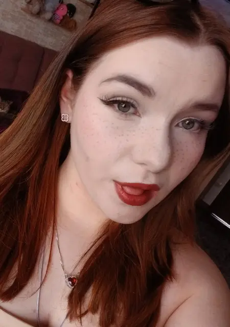 Я Анютка, 18, из Франкфурта-на-майне, ищу знакомство для общения