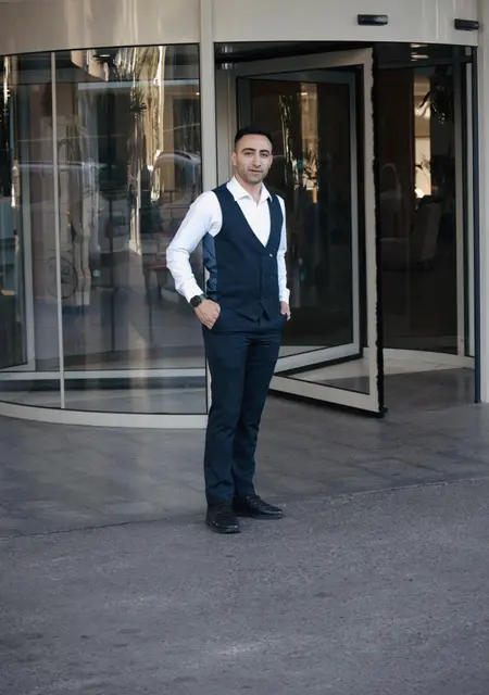 Я Ömer, 28, из Стамбула, ищу знакомства без обязательств