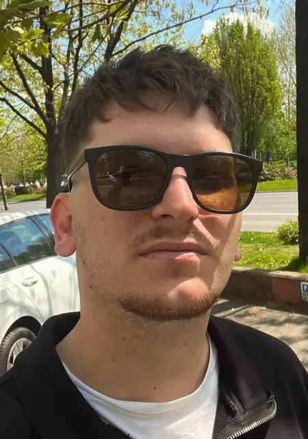 Я Mihai, 31, знакомлюсь без обязательств в Тимишоаре