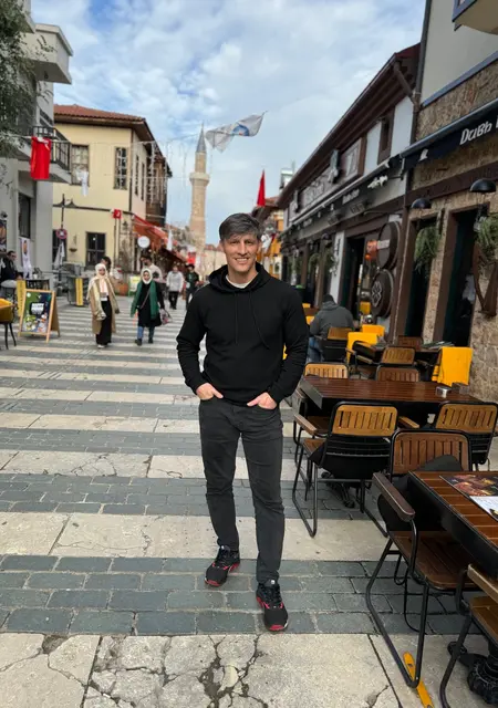 Aleks из Батуми, мне 45, познакомлюсь на одну ночь