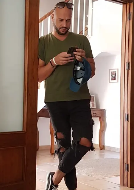 Soy Tarantula, 42 años de Madrid, busco conocer gente para lío de una noche