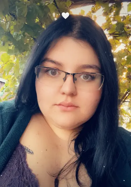 Я Дарина, 23 років з Київ, шукаю знайомство для вірт