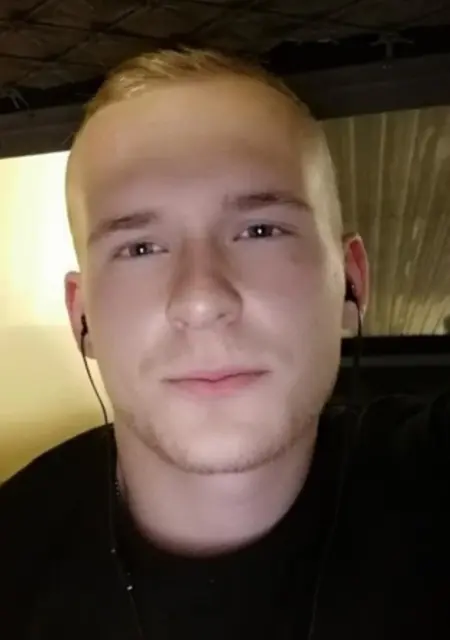 Я Денис, 26 років з Кривого Рогу, шукаю знайомство для приємного проведення часу