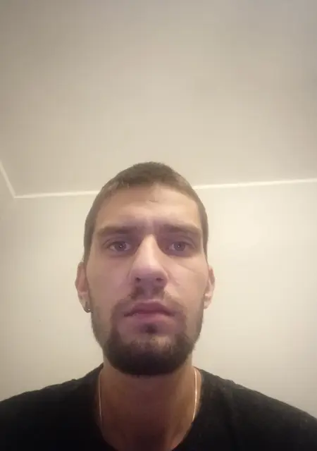 Денис из Гомеля, ищу на сайте знакомства на одну ночь