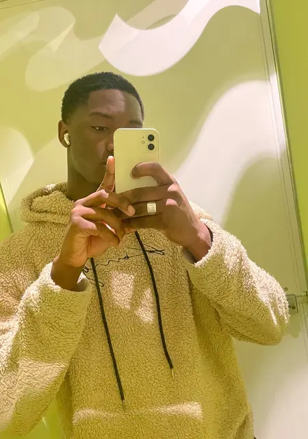 Mouhamed из Бордо, ищу на сайте знакомства на одну ночь