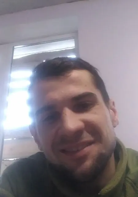 Я Димас, 34, знакомлюсь без обязательств в Франкфурте-на-майне