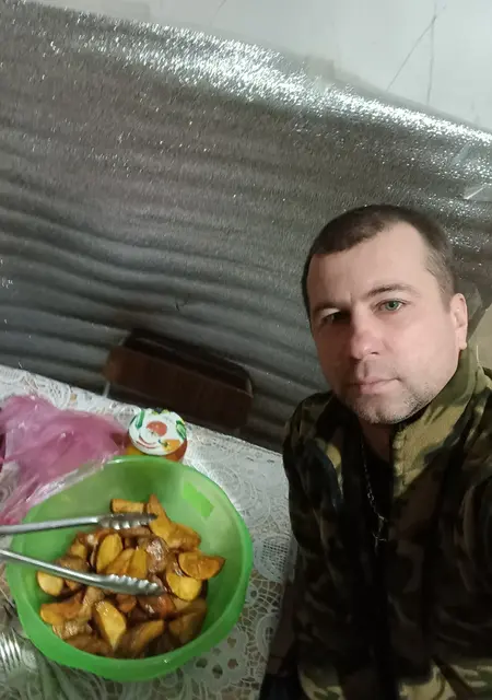 Віталій з Запоріжжя, шукаю на сайті постійні стосунки