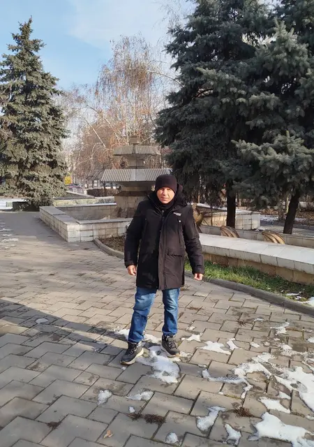 Я Павел, 45, из Бишкека, ищу знакомство для приятного времяпровождения