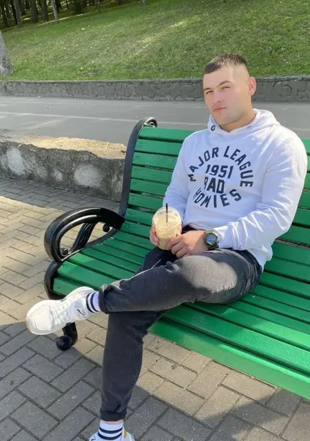 Я Victor, 28, знакомлюсь для вирта в Кишинёве