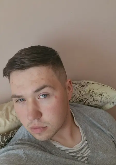 Я Александр, 25, из Гродно, ищу знакомства на одну ночь