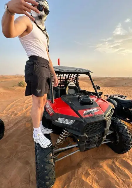 Mukhriddin de Zaragoza, busco en el sitio conversación virtual