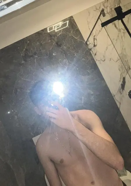 Я Francesco, 18, знакомлюсь без обязательств в Риме