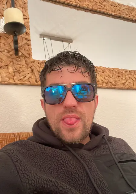 Criss из Золингена, ищу на сайте открытые отношения