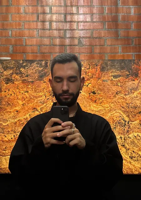 Я Михаил, 28, знакомлюсь без обязательств в Вене