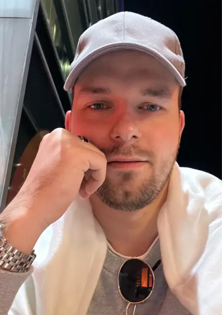 Я Aleksey, 25, из Познани, ищу знакомство для открытые отношения