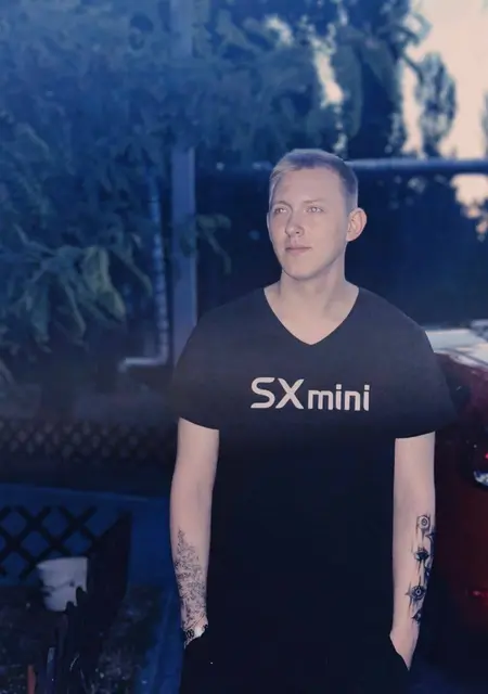 Я Андрій, 21, из Днепра, ищу знакомство для приятного времяпровождения