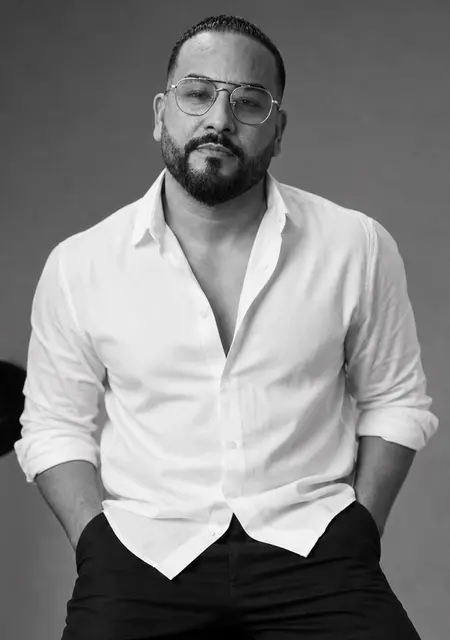 Prince из Барселоны, ищу на сайте знакомства на одну ночь