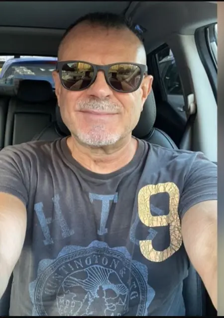 Soy Jose Maria, 61 años de Valencia, busco conocer gente para relación a largo plazo