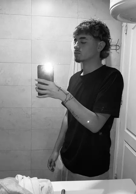 Я Alex, 18, из Сан-Висенте-дель-Распеч, ищу знакомство для общения