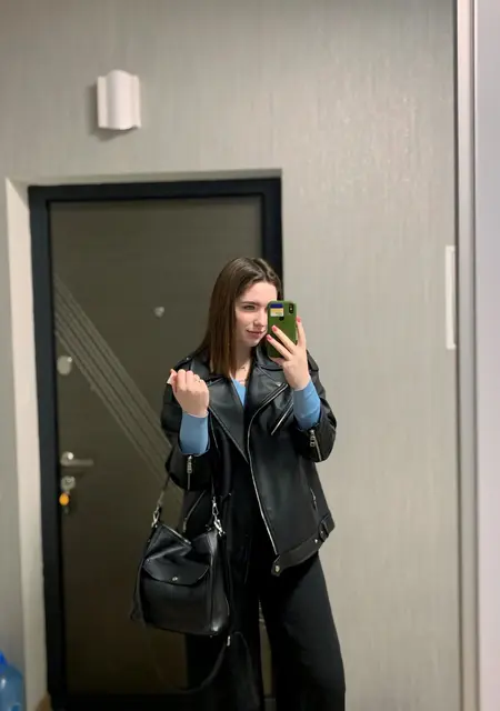 Я Аня, 24, знакомлюсь для открытые отношения в Франкфурте-на-майне