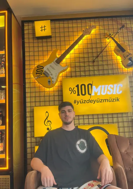 Я Selim, 22, из Тире, ищу знакомство для общения