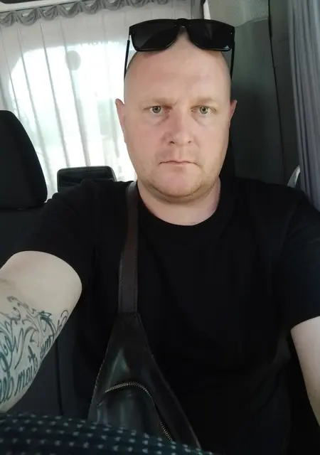 Олег з Kyrykivka, мені 39 років, познайомлюсь для постійних стосунків