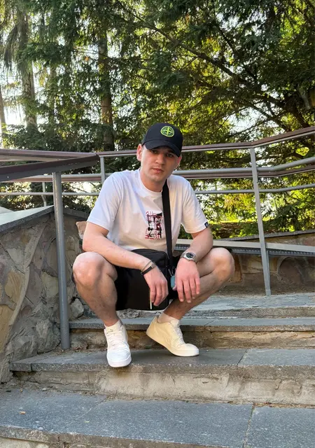 Я Павло, 24, знакомлюсь для открытые отношения в Виннице