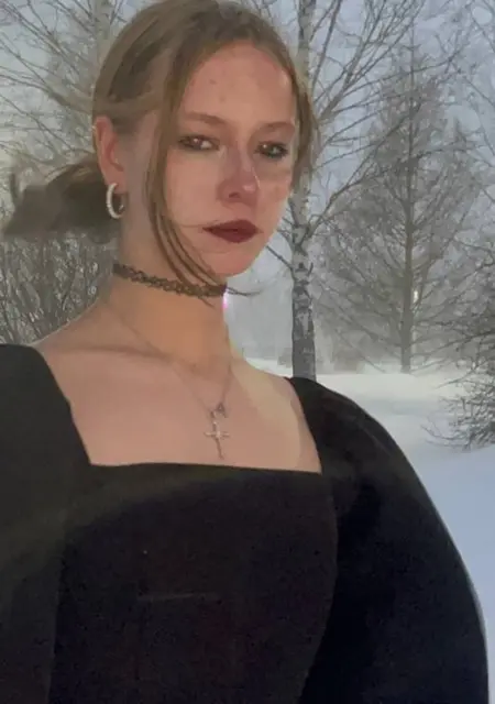 Я Ульяна, 19, из Франкфурта-на-майне, ищу знакомства без обязательств