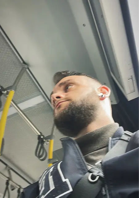 Kucharz из Варшавы, мне 31, познакомлюсь для дружбы