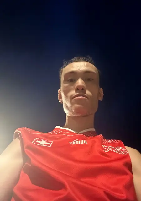 Я Stef, 24, из Локарно, ищу знакомство для совместных путешествий