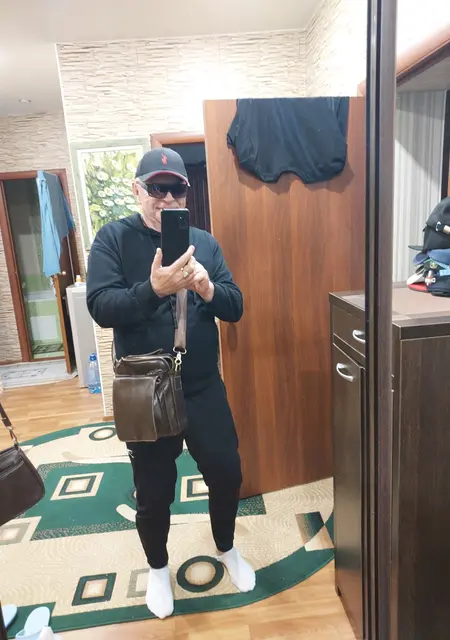 Я Алекс, 50, из Парижа, ищу знакомства без обязательств