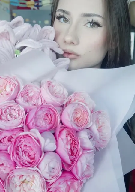 Я Ариша, 27, знакомлюсь для общения в Берлине