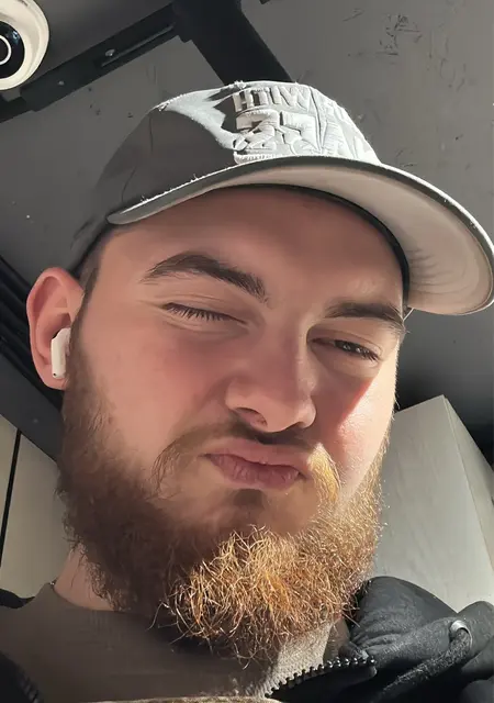 Сергей из Актау, ищу на сайте вирта