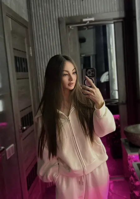 Я Дии, 25, из Стокгольма, ищу знакомство для совместных путешествий