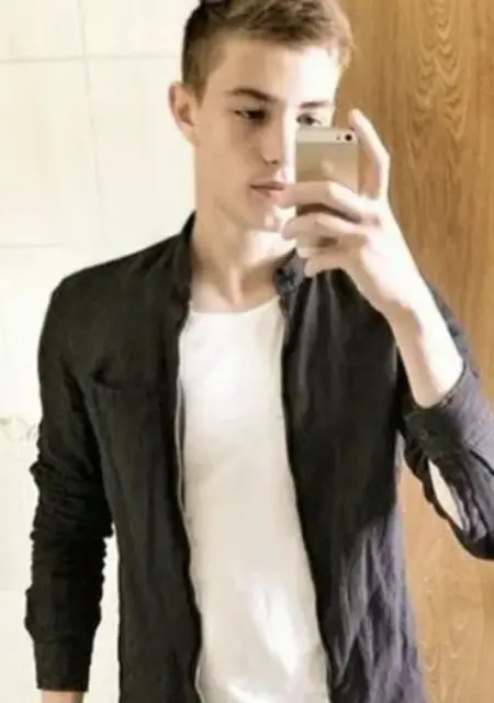 Я Егор, 18, знакомлюсь без обязательств в Ившем