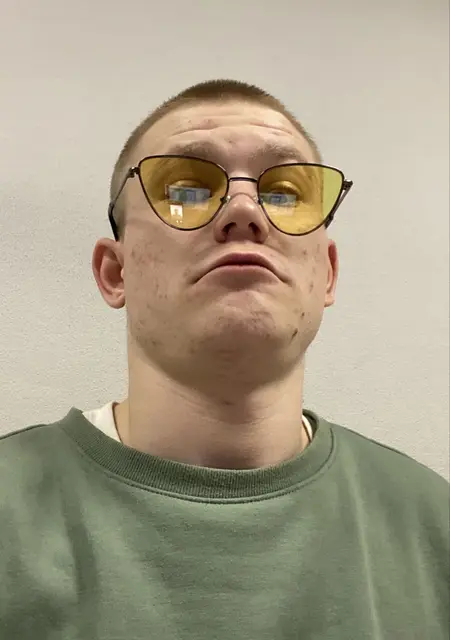 Стас з Полтавы, мені 19 років, познайомлюсь без зобов'язань