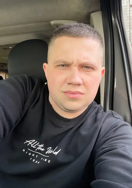 Я Евгений, 30, из Харькова, ищу знакомства без обязательств