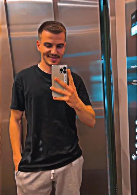 Я Arxhend, 26, из Женевы, ищу знакомства на одну ночь