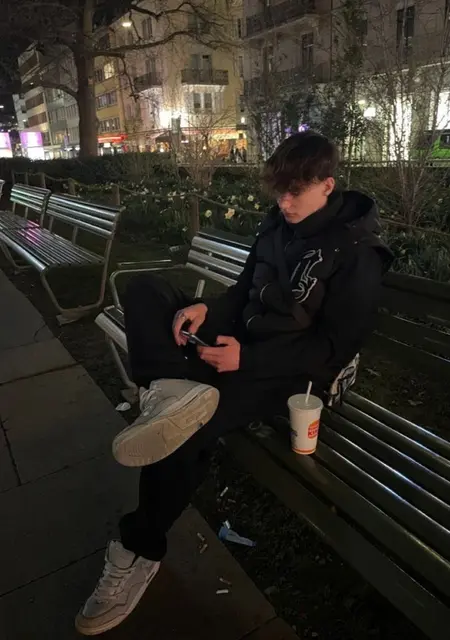 Я Ayaz, 26, из Стамбула, ищу знакомства без обязательств